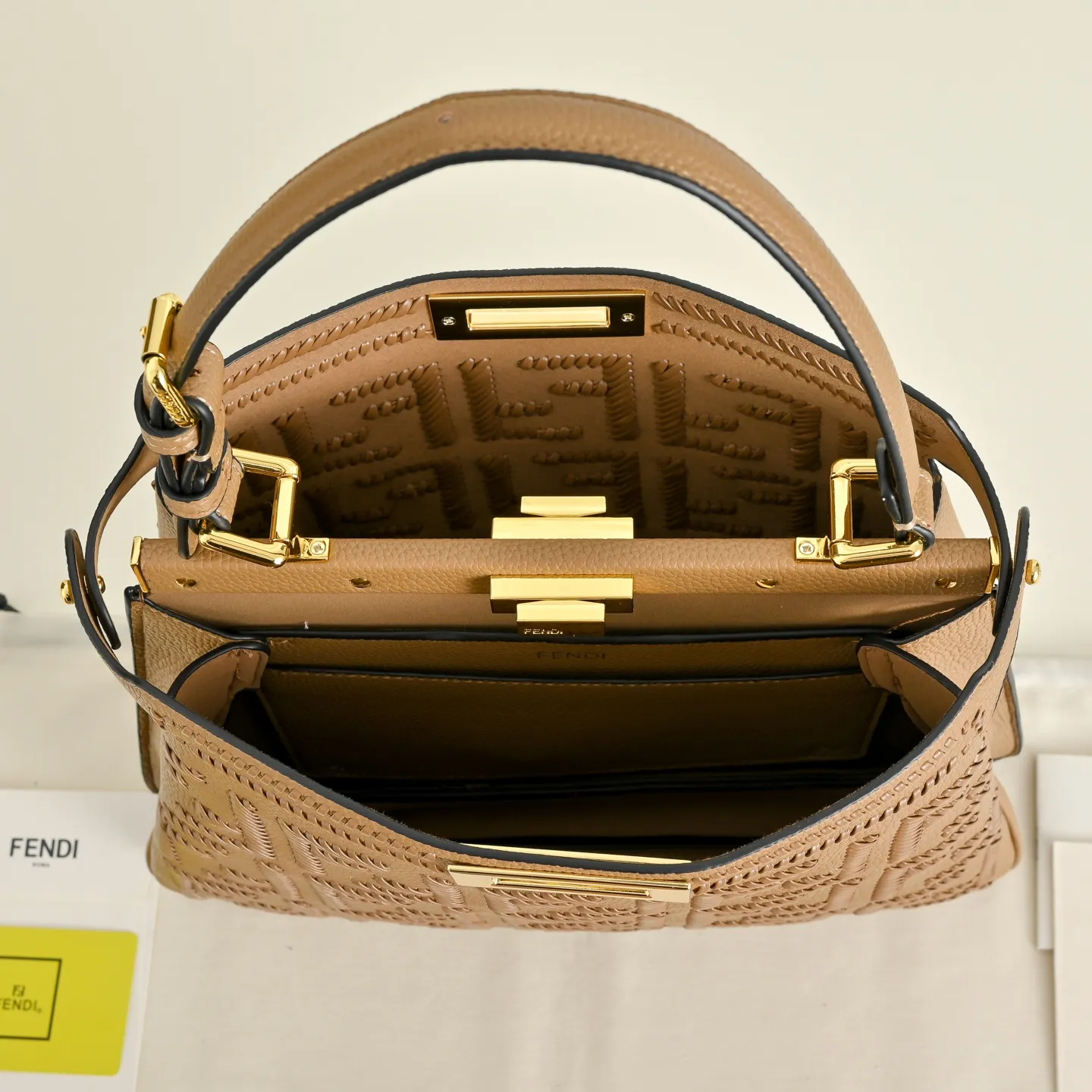 All Categories Fendi Women's Bags (Fendi) Fendi 3322