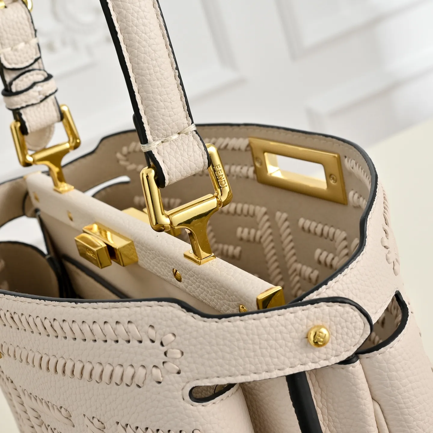 All Categories Fendi Women's Bags (Fendi) Fendi 3322