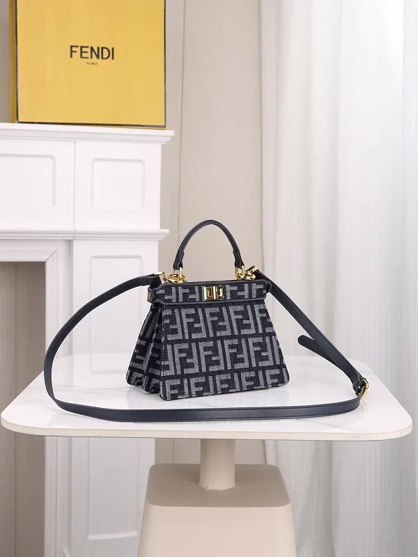 All Categories Official Website "Brand Women's Bags" Women's Bags 💙 FENDI 2026 New Fendi Crossbody Shoulder Bag