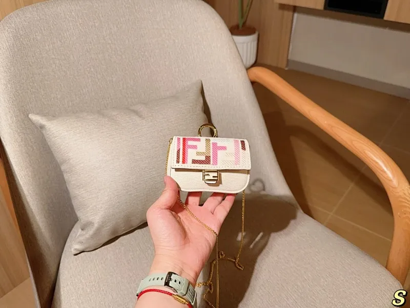 All categories Official website "Brand Women's Bags" Women's Bags 💙 FENDI 2025 new fendi mini lipstick bag coin purse