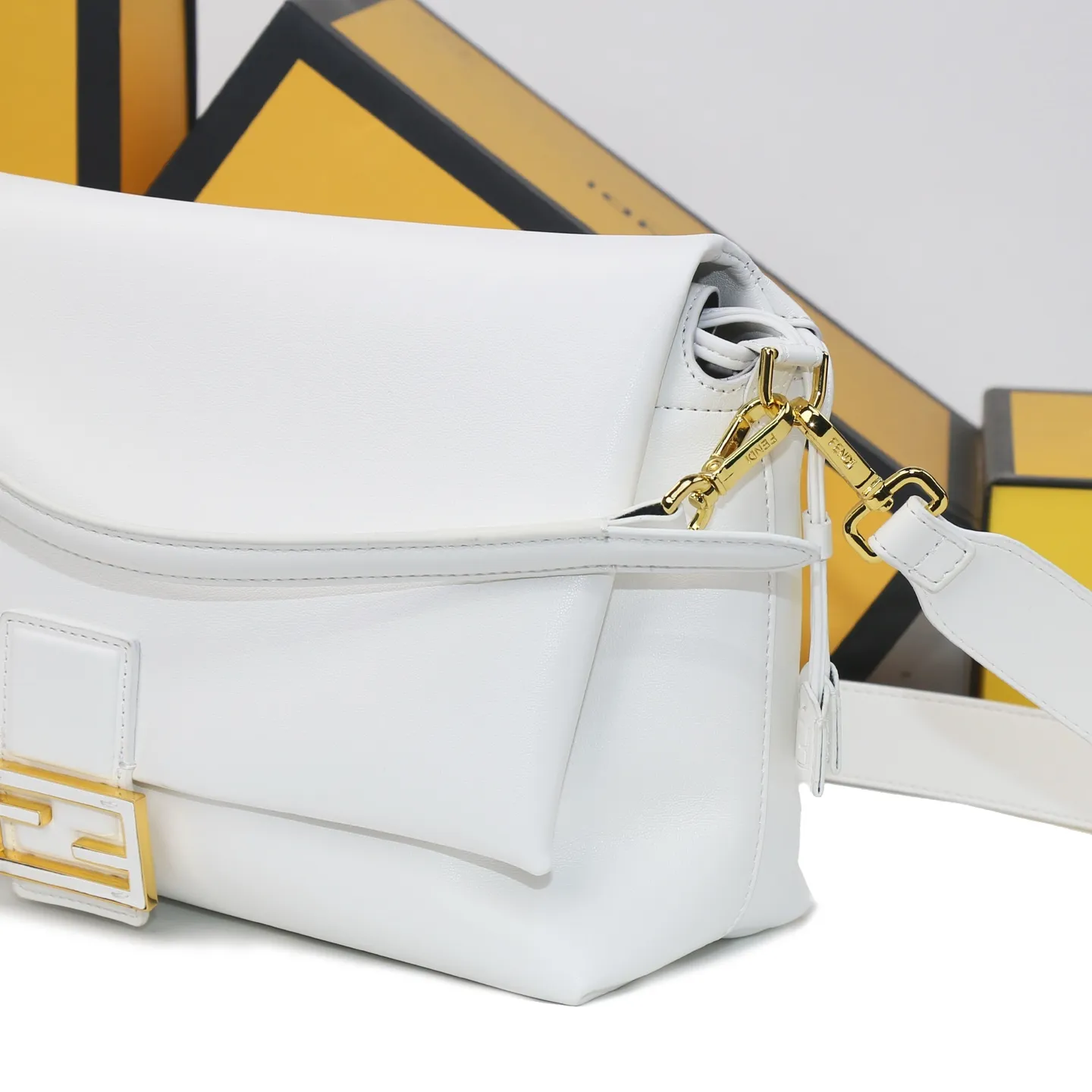 All Categories Fendi Women's Bags (Fendi) Fendi 1222