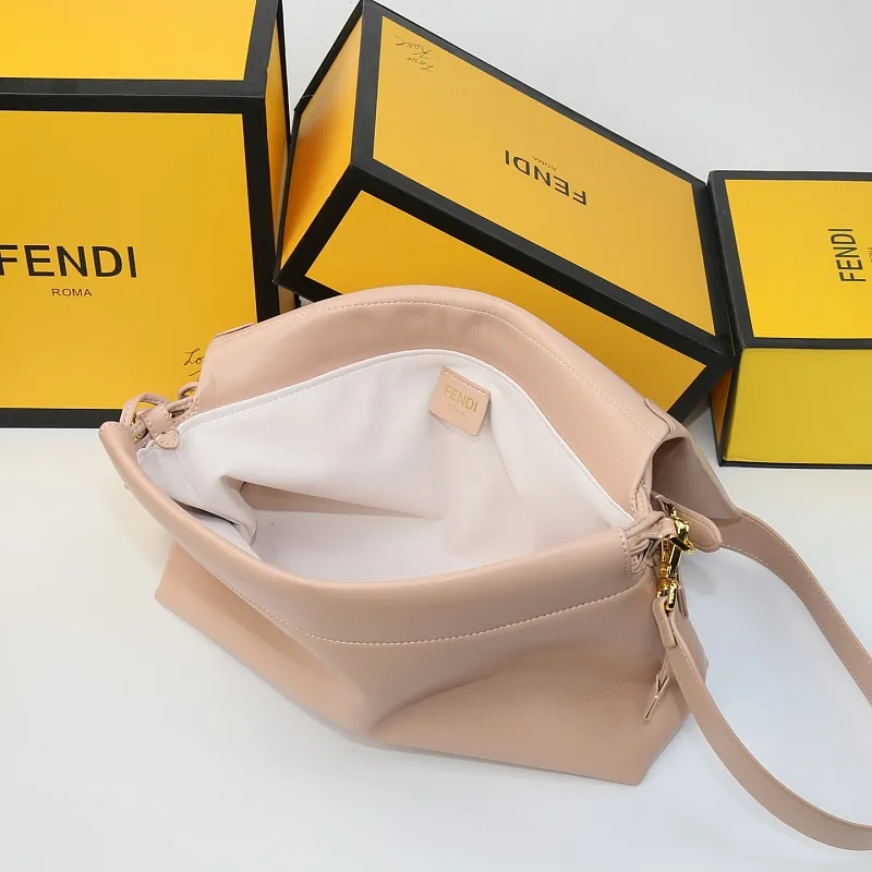 All Categories Fendi Women's Bags (Fendi) Fendi 1222