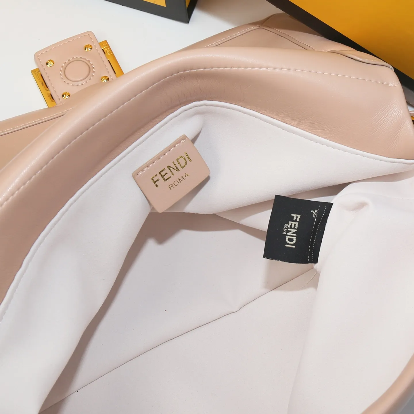All Categories Fendi Women's Bags (Fendi) Fendi 1222
