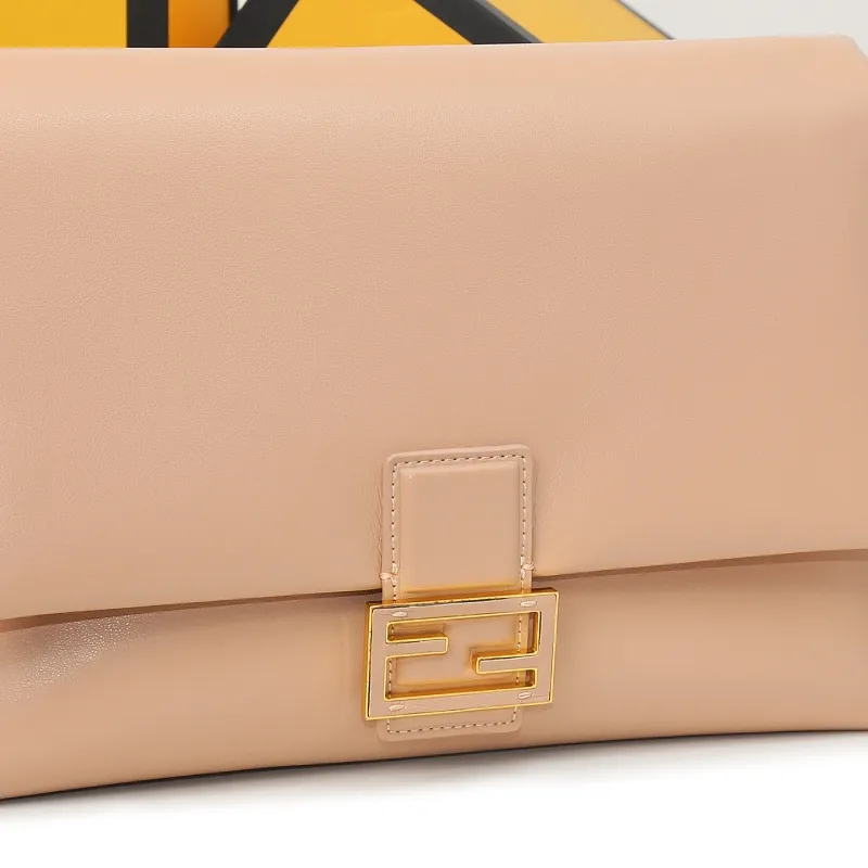All Categories Fendi Women's Bags (Fendi) Fendi 1222