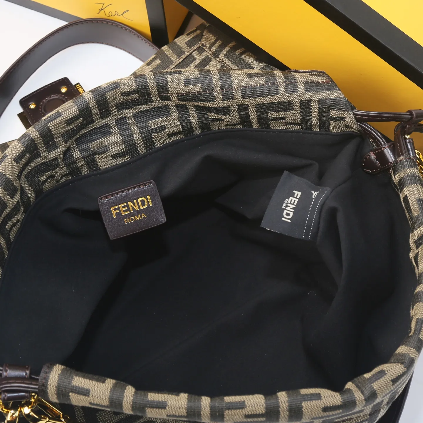All Categories Fendi Women's Bags (Fendi) Fendi 1222