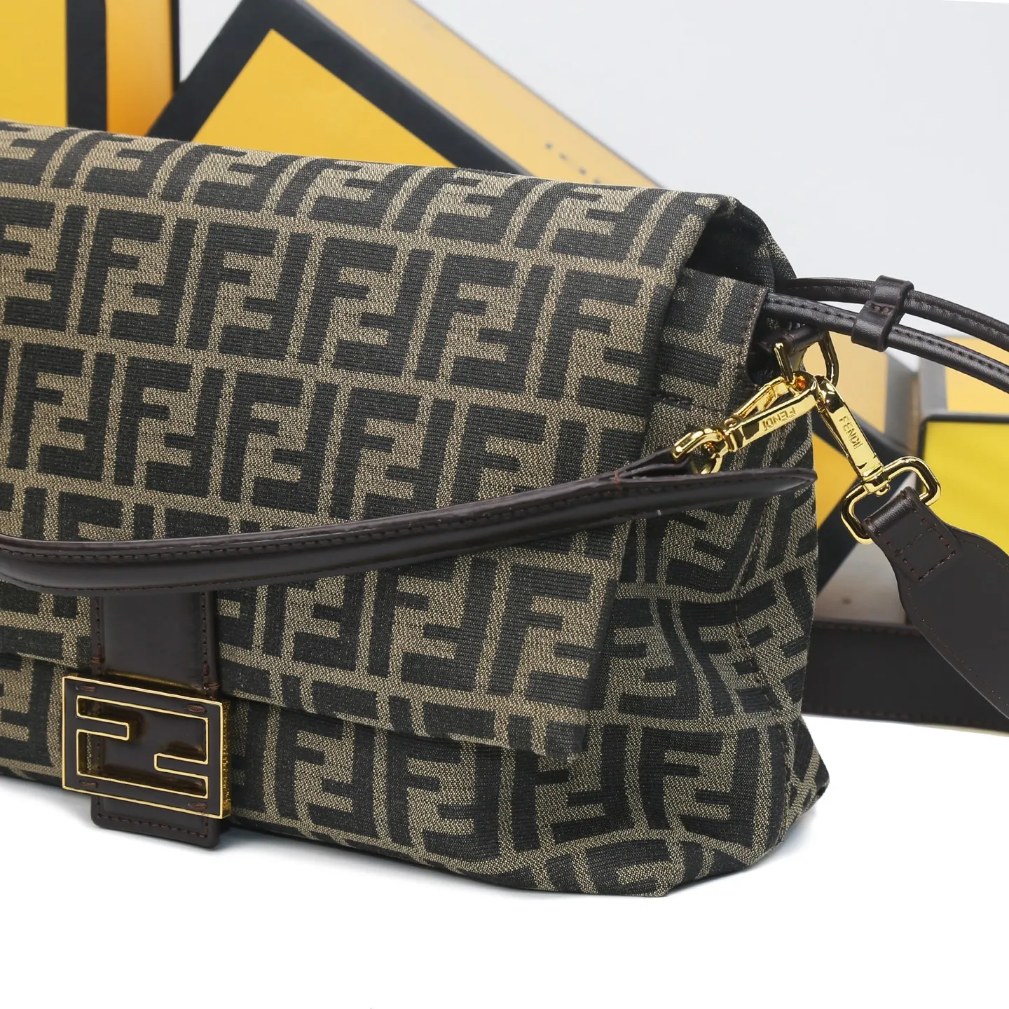 All Categories Fendi Women's Bags (Fendi) Fendi 1222