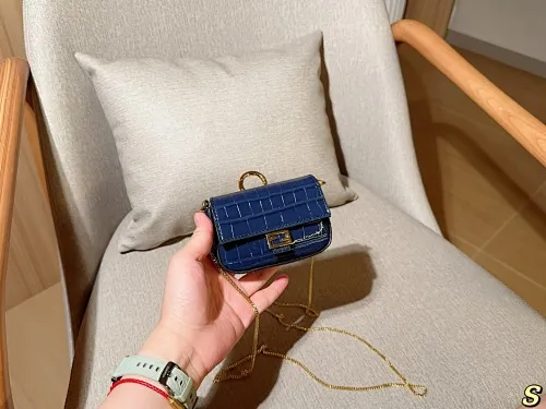 All categories Official website "Brand Women's Bags" Women's Bags 💙 FENDI 2025 new fendi mini lipstick bag coin purse