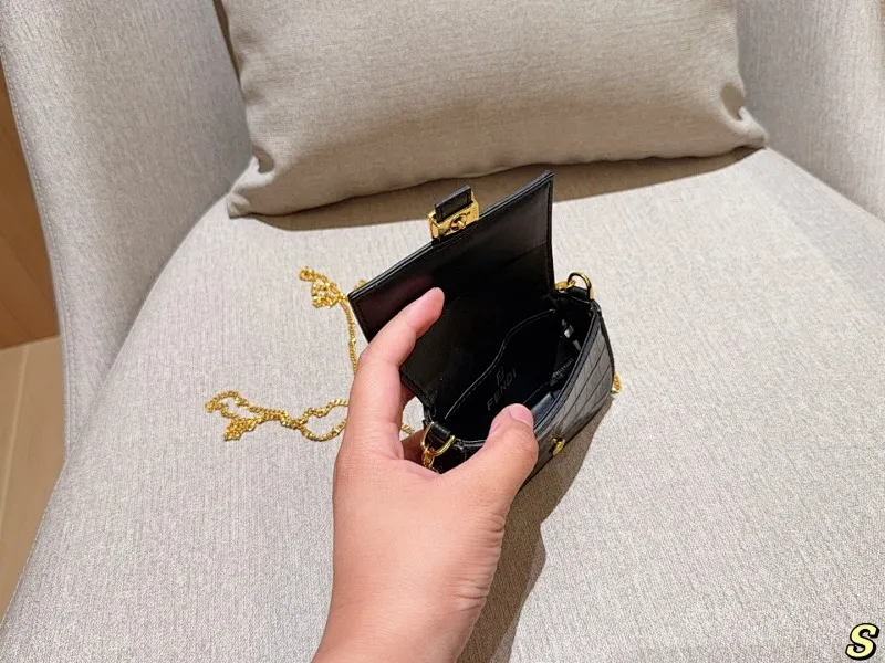All categories Official website "Brand Women's Bags" Women's Bags 💙 FENDI 2025 new fendi mini lipstick bag coin purse