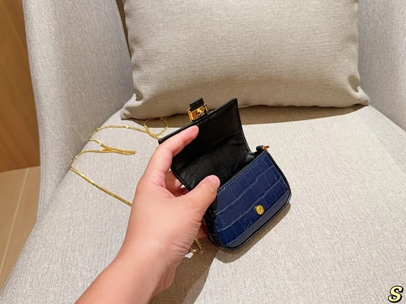 All categories Official website "Brand Women's Bags" Women's Bags 💙 FENDI 2025 new fendi mini lipstick bag coin purse