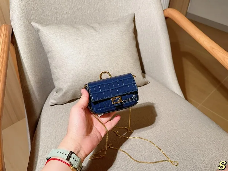 All categories Official website "Brand Women's Bags" Women's Bags 💙 FENDI 2025 new fendi mini lipstick bag coin purse