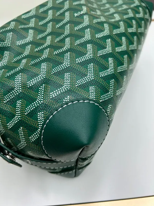 All Categories Official Website "Brand Women's Bags" Women's Bags 💙GOYARD 2024 Official Website New GOYARD Toiletries Bag