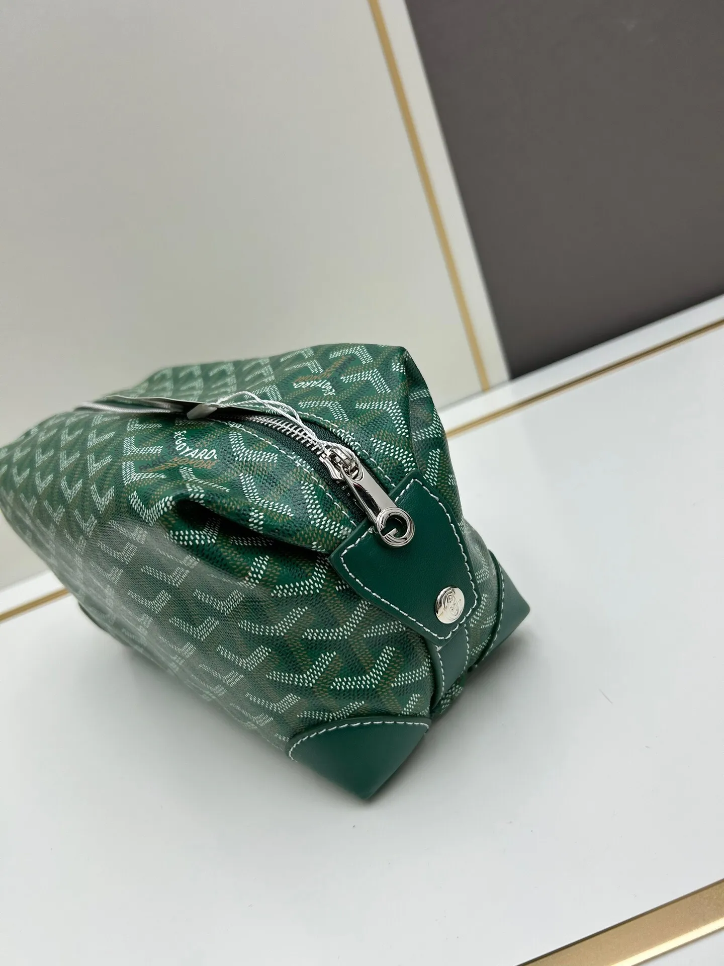 All Categories Official Website "Brand Women's Bags" Women's Bags 💙GOYARD 2024 Official Website New GOYARD Toiletries Bag