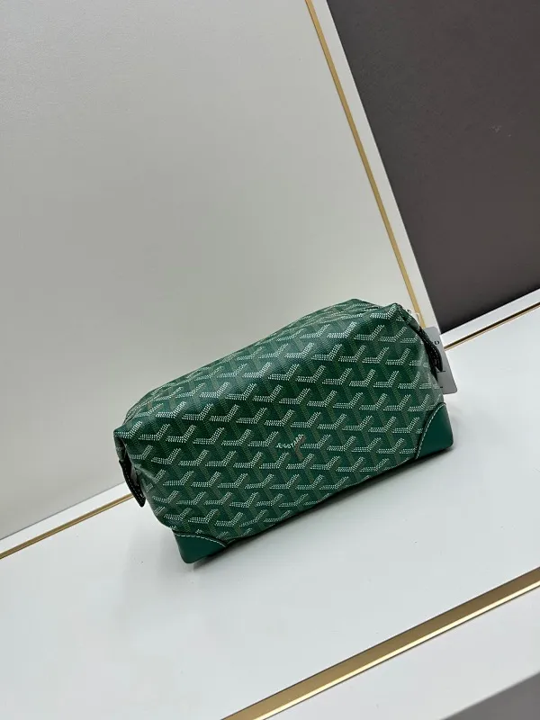 All Categories Official Website "Brand Women's Bags" Women's Bags 💙GOYARD 2024 Official Website New GOYARD Toiletries Bag