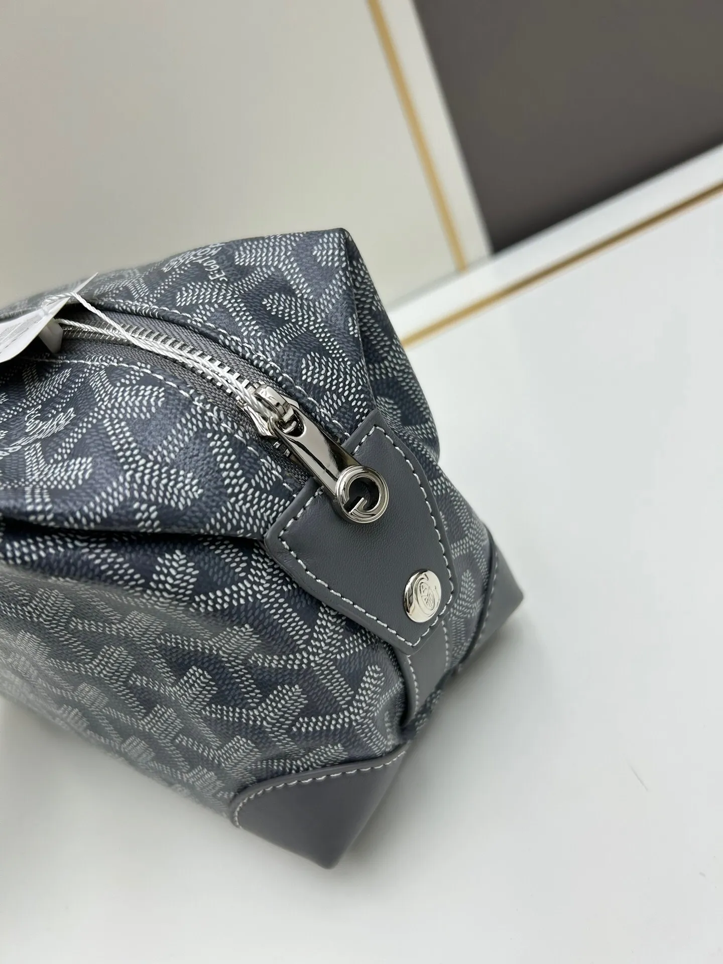 All Categories Official Website "Brand Women's Bags" Women's Bags 💙GOYARD 2024 Official Website New GOYARD Toiletries Bag