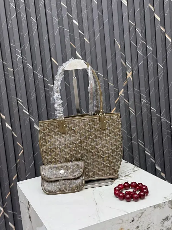 All categories Official website "Brand Women's Bags" Women's Bags 💙GOYARD 2025 new goyard handbags