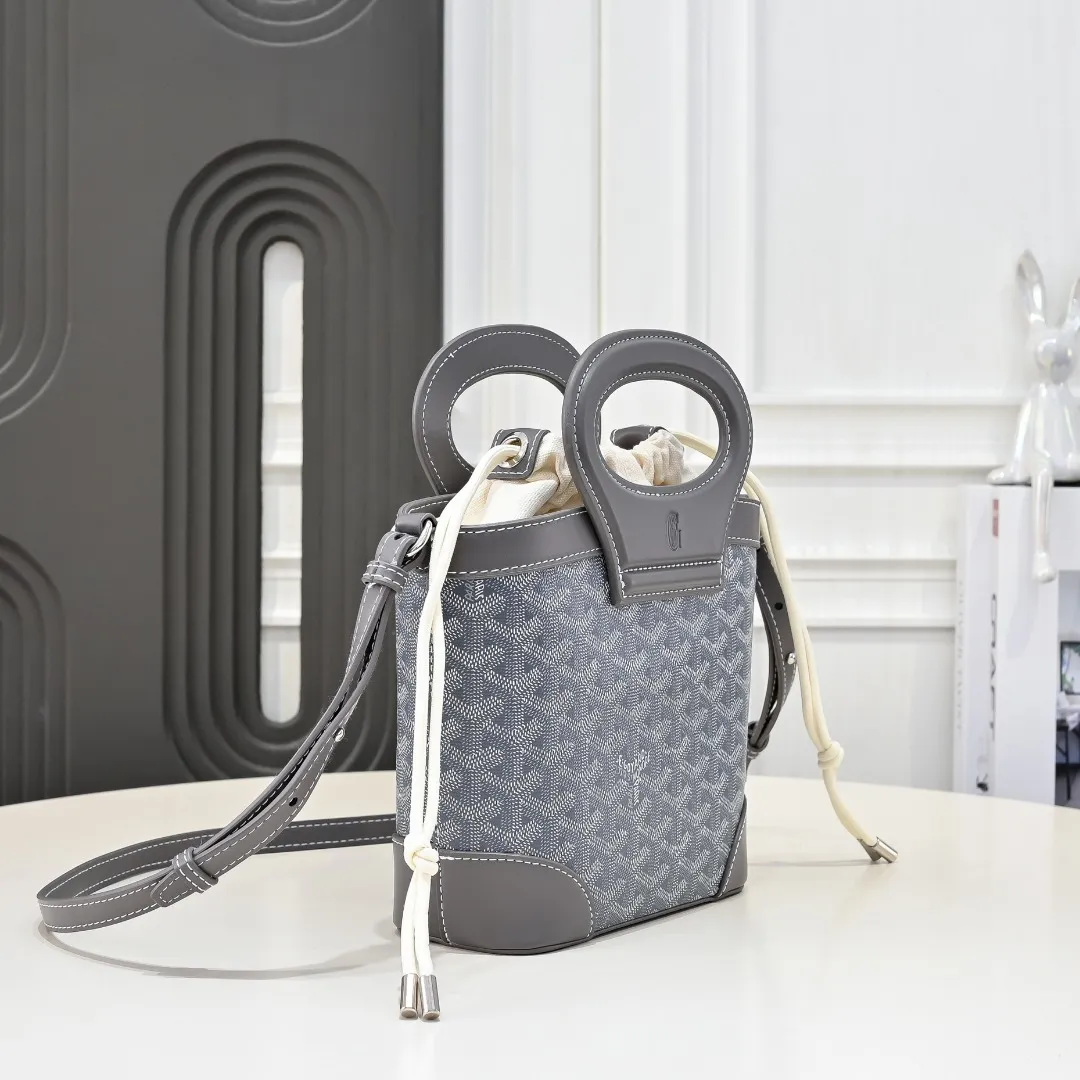 All Categories Official Website "Brand Women's Bags" Women's Bags 💙GOYARD 2026 New Goyard Crossbody Bag