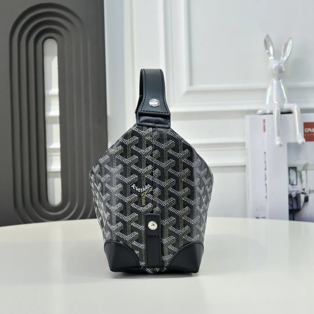 All Categories Official Website "Brand Women's Bags" Women's Bags 💙GOYARD 2026 New Goyard Crossbody Bag
