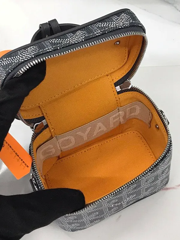 All Categories Official Website "Brand Women's Bags" Women's Bags 💙GOYARD 2025 New GOYARD Cosmetic Bag