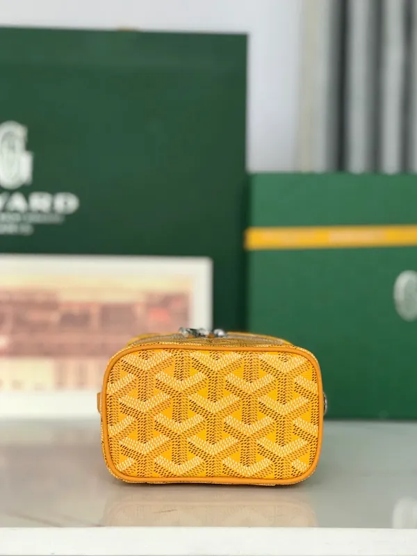 All Categories Official Website "Brand Women's Bags" Women's Bags 💙GOYARD 2025 New GOYARD Cosmetic Bag