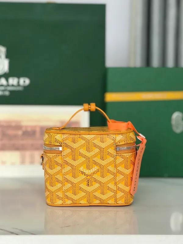 All Categories Official Website "Brand Women's Bags" Women's Bags 💙GOYARD 2025 New GOYARD Cosmetic Bag