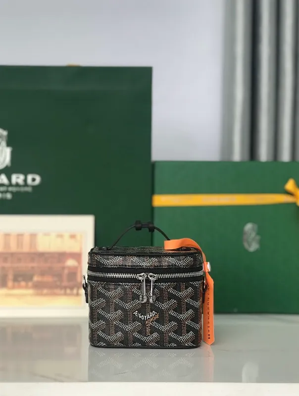 All Categories Official Website "Brand Women's Bags" Women's Bags 💙GOYARD 2025 New GOYARD Cosmetic Bag