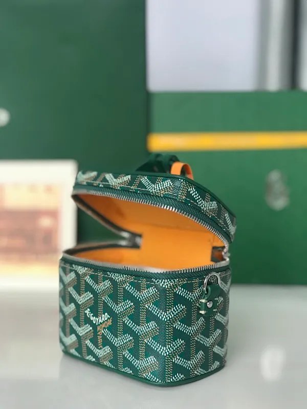 All Categories Official Website "Brand Women's Bags" Women's Bags 💙GOYARD 2025 New GOYARD Cosmetic Bag