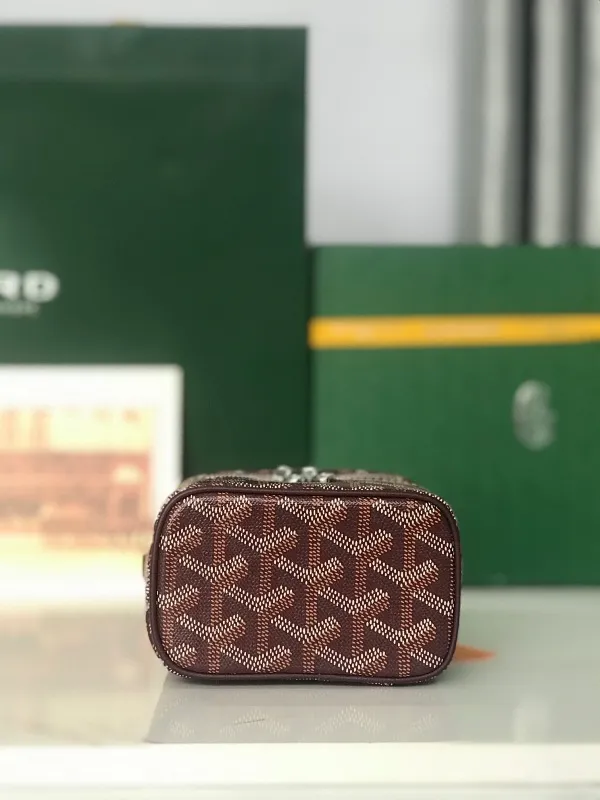 All Categories Official Website "Brand Women's Bags" Women's Bags 💙GOYARD 2025 New GOYARD Cosmetic Bag