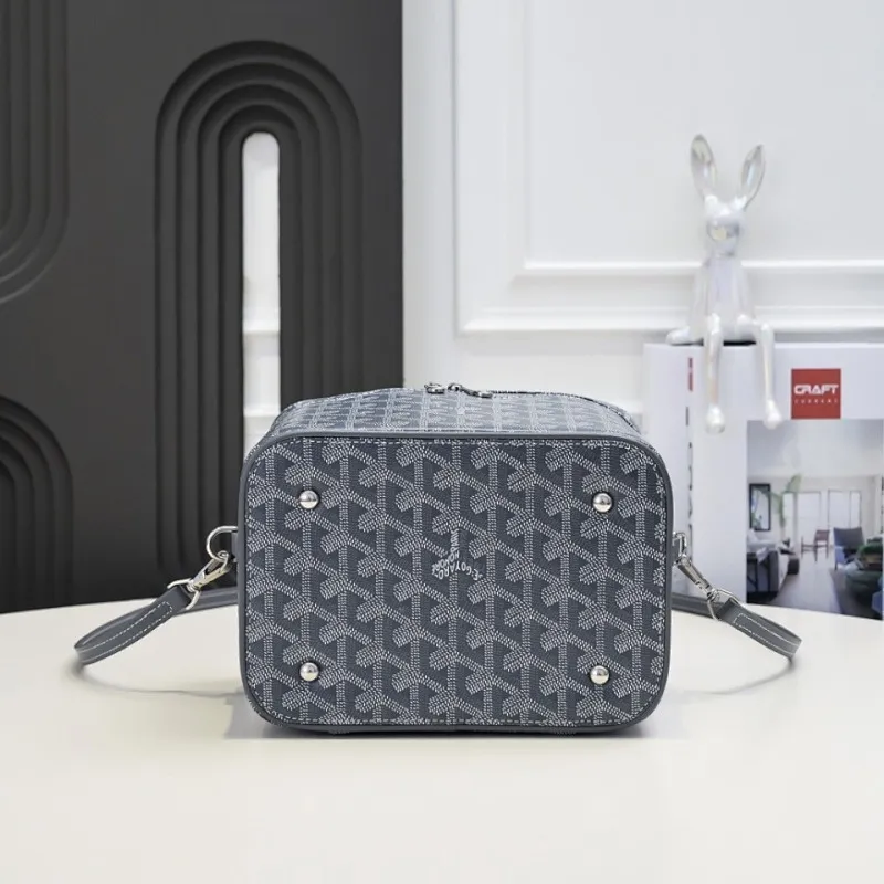 All Categories Official Website "Brand Women's Bags" Women's Bags 💙GOYARD 2026 New Goyard Cosmetic Bag