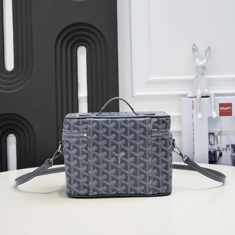 All Categories Official Website "Brand Women's Bags" Women's Bags 💙GOYARD 2026 New Goyard Cosmetic Bag