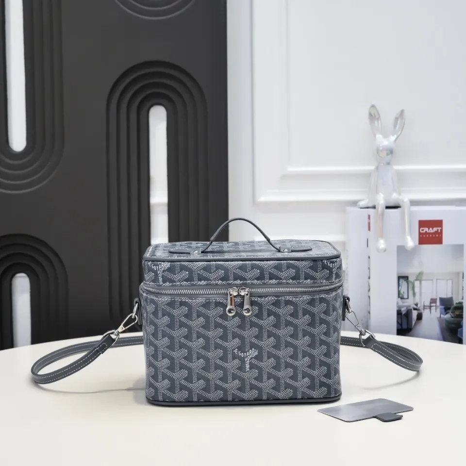 All Categories Official Website "Brand Women's Bags" Women's Bags 💙GOYARD 2026 New Goyard Cosmetic Bag