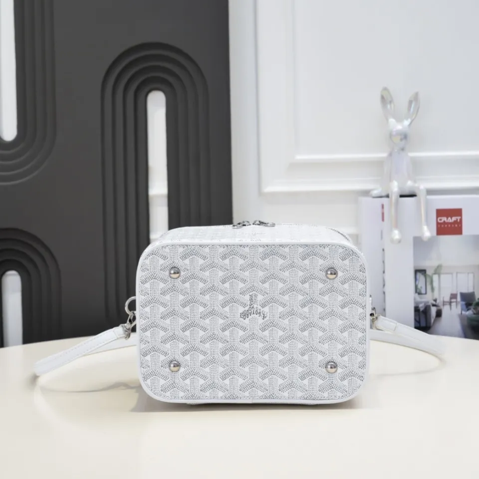 All Categories Official Website "Brand Women's Bags" Women's Bags 💙GOYARD 2026 New Goyard Cosmetic Bag
