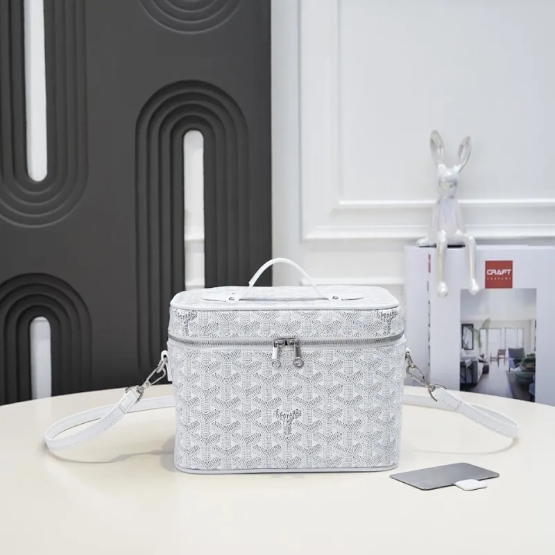 All Categories Official Website "Brand Women's Bags" Women's Bags 💙GOYARD 2026 New Goyard Cosmetic Bag