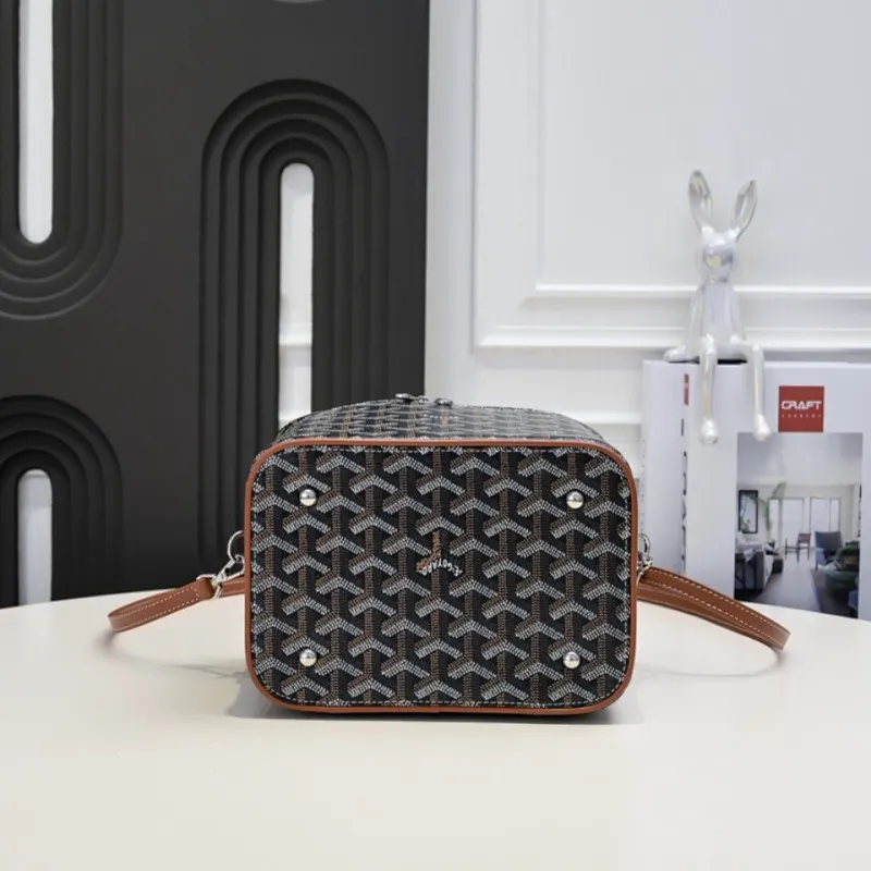 All Categories Official Website "Brand Women's Bags" Women's Bags 💙GOYARD 2026 New Goyard Cosmetic Bag
