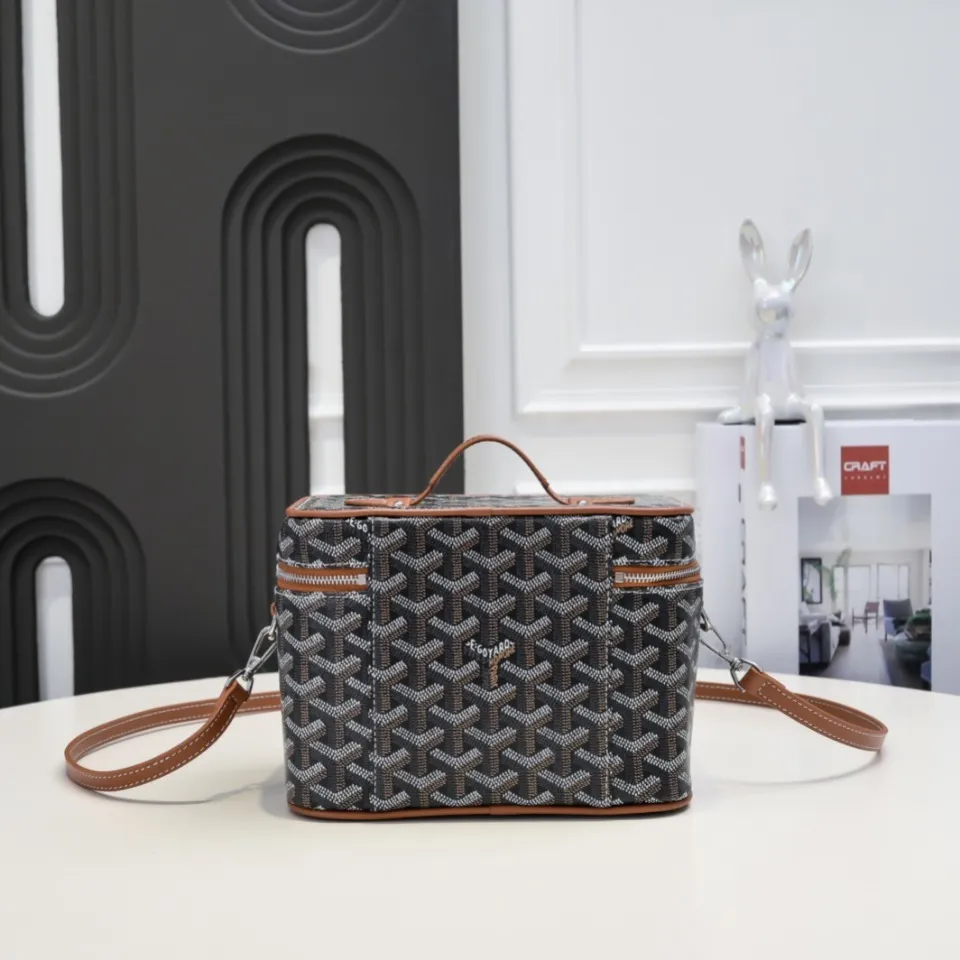 All Categories Official Website "Brand Women's Bags" Women's Bags 💙GOYARD 2026 New Goyard Cosmetic Bag