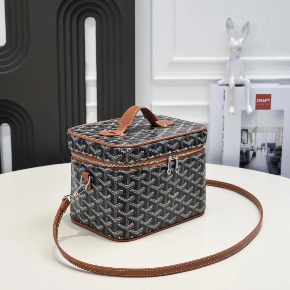 All Categories Official Website "Brand Women's Bags" Women's Bags 💙GOYARD 2026 New Goyard Cosmetic Bag
