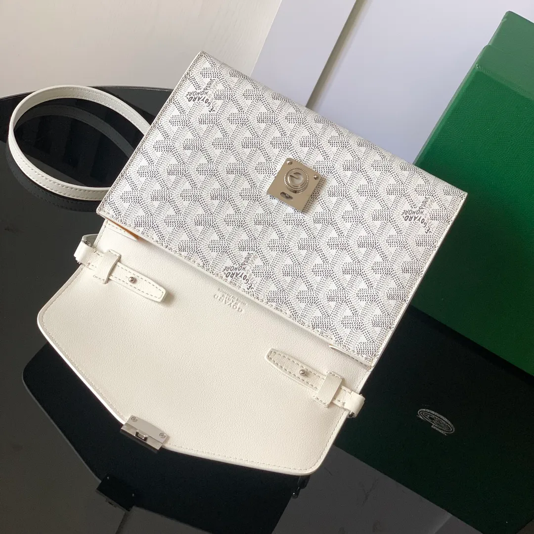 The design of the P1260 Chypre crossbody bag has the characteristics of a wallet and the concept of a handbag, which is both clever and practical. The bag has 6 card slots and a detachable and adjustable leather shoulder strap that can be worn on the shoulder, cross-body or hand-carried. 21 cm x 4 cm x 16 cm 🔎8063-White
