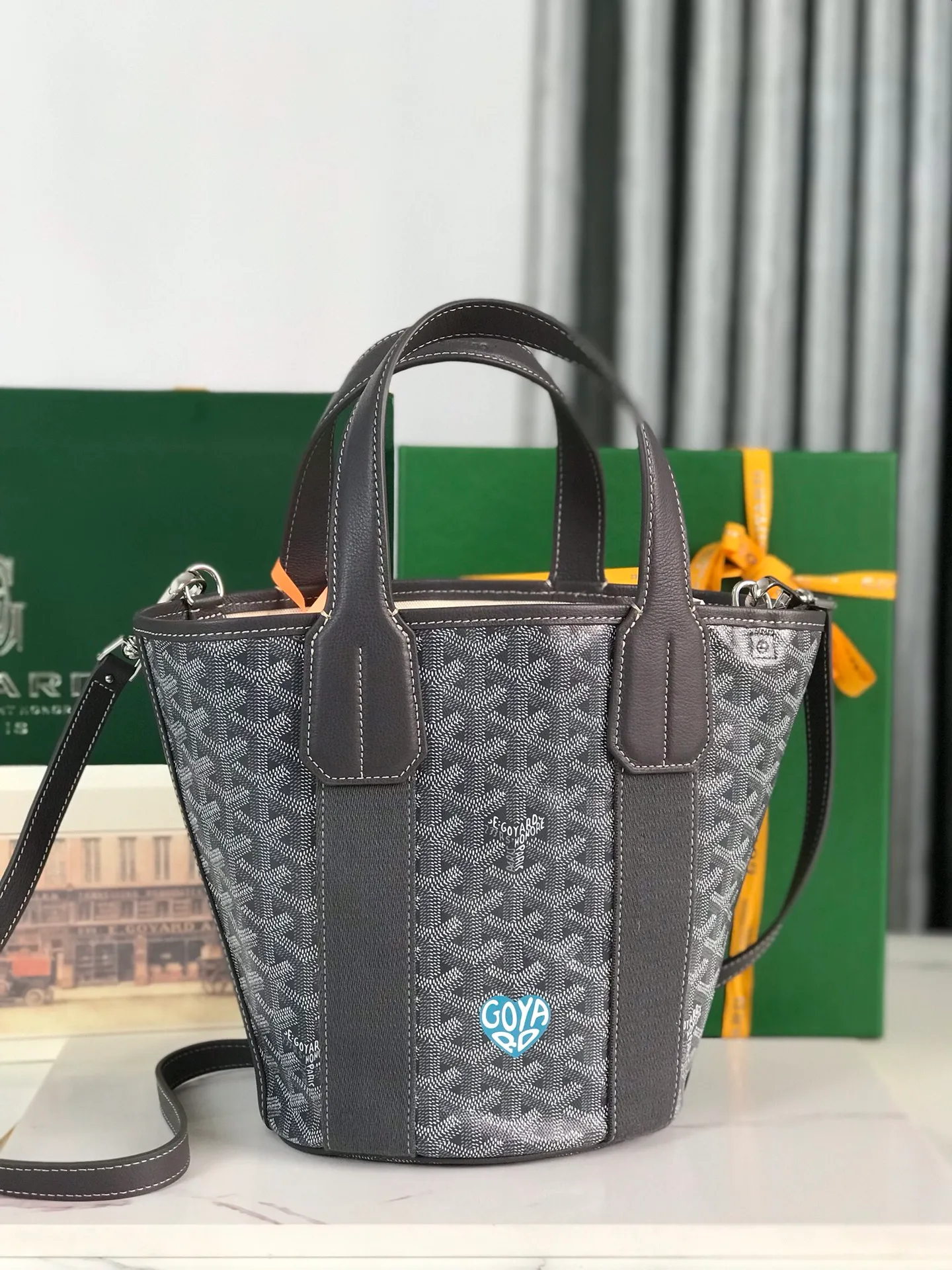 660💝Grey/Blue Heart 120230