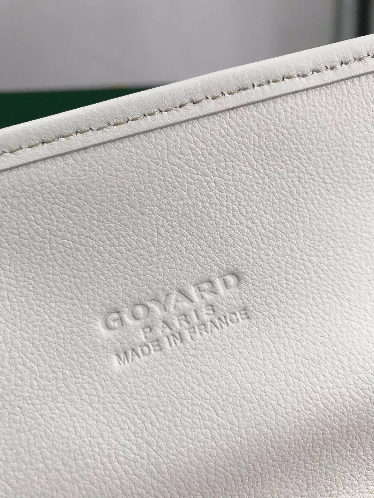 720❤️Goyard Saint Leger folding backpack The Saint Leger bag follows Goyard's consistent principles of modular design and functionality. It has a large internal space and is equipped with a detachable and adjustable shoulder strap. It can be cleverly converted into a briefcase or backpack. It is an indispensable and excellent companion for daily travel❤️ Size: 33*35*16cm 🔎: 020318/020191