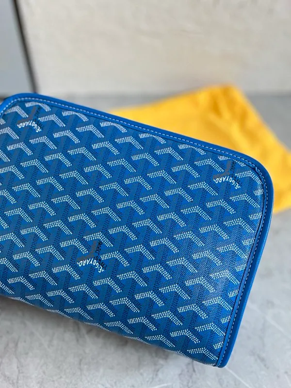 All categories Official website "Brand Women's Bags" Women's Bags 💙GOYARD 2025 new GOYARD toiletry bag