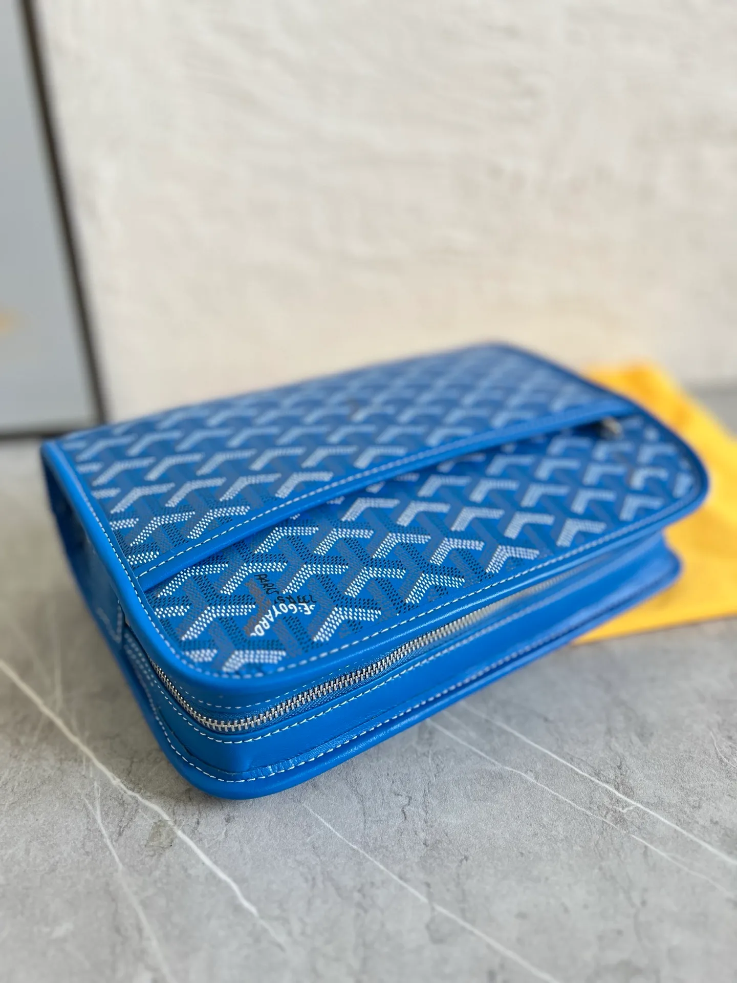 All categories Official website "Brand Women's Bags" Women's Bags 💙GOYARD 2025 new GOYARD toiletry bag