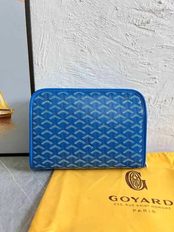 All categories Official website "Brand Women's Bags" Women's Bags 💙GOYARD 2025 new GOYARD toiletry bag