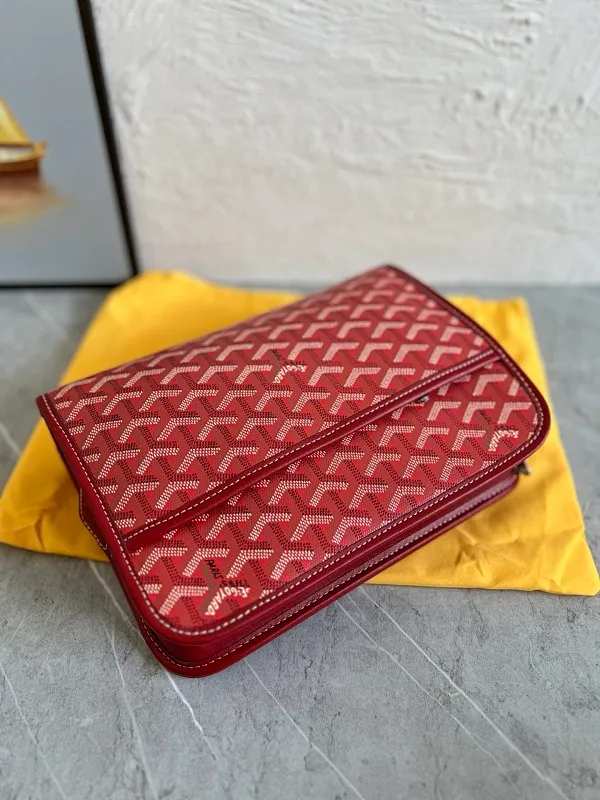 All categories Official website "Brand Women's Bags" Women's Bags 💙GOYARD 2025 new GOYARD toiletry bag