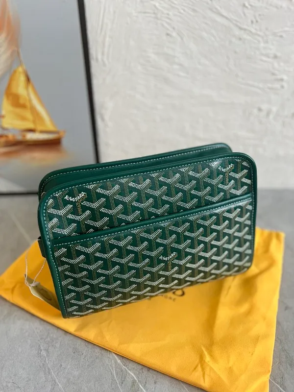 All categories Official website "Brand Women's Bags" Women's Bags 💙GOYARD 2025 new GOYARD toiletry bag
