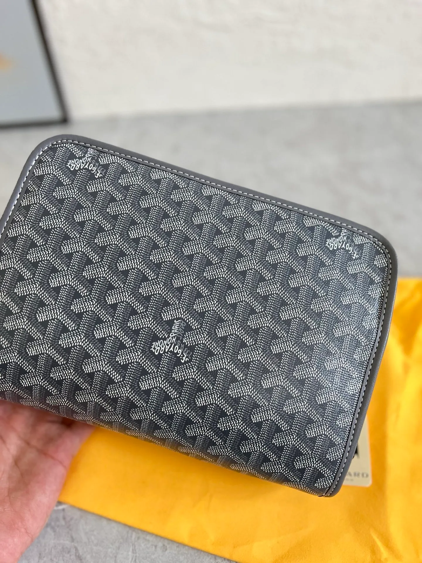 All categories Official website "Brand Women's Bags" Women's Bags 💙GOYARD 2025 new GOYARD toiletry bag