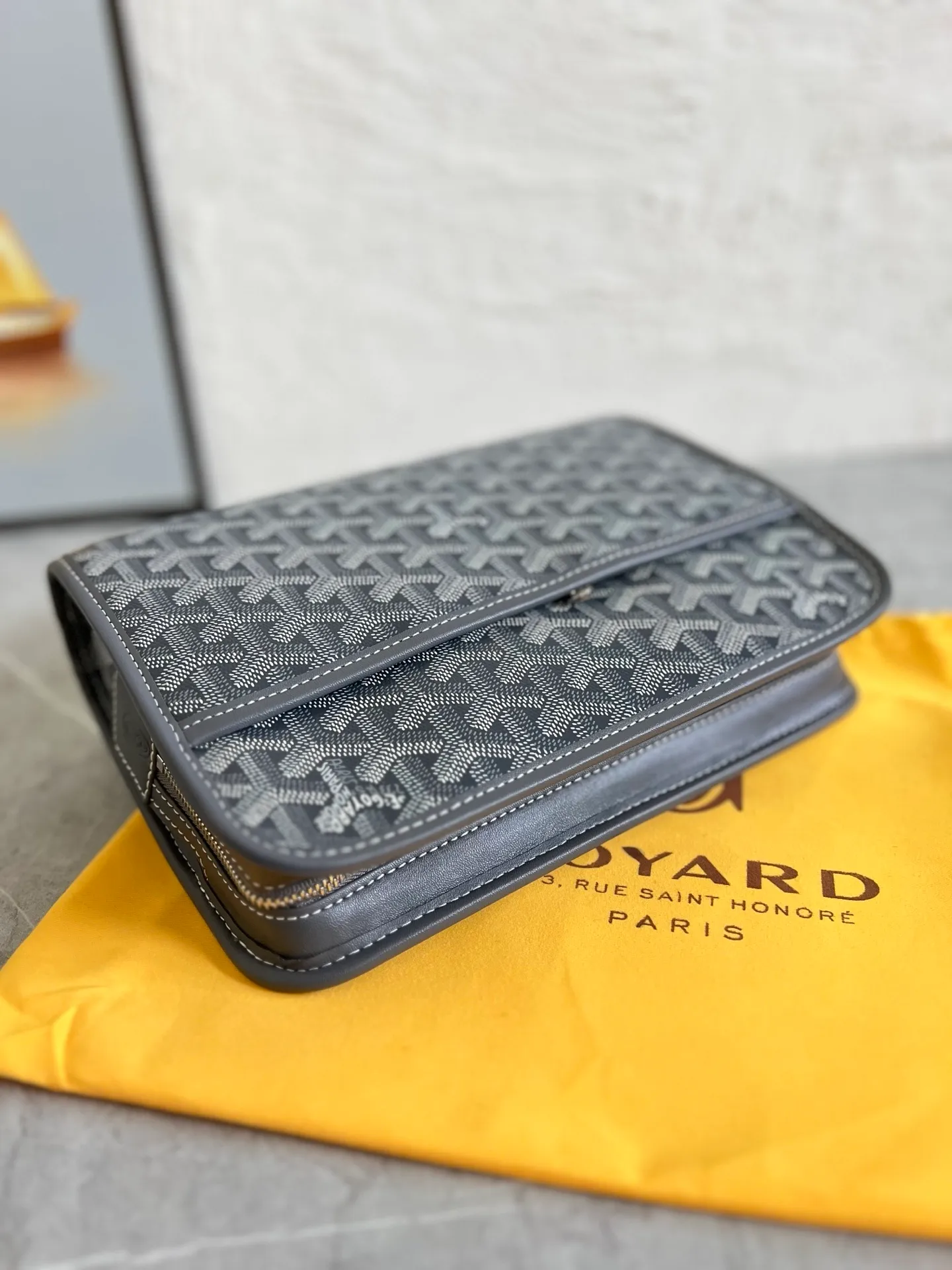 All categories Official website "Brand Women's Bags" Women's Bags 💙GOYARD 2025 new GOYARD toiletry bag