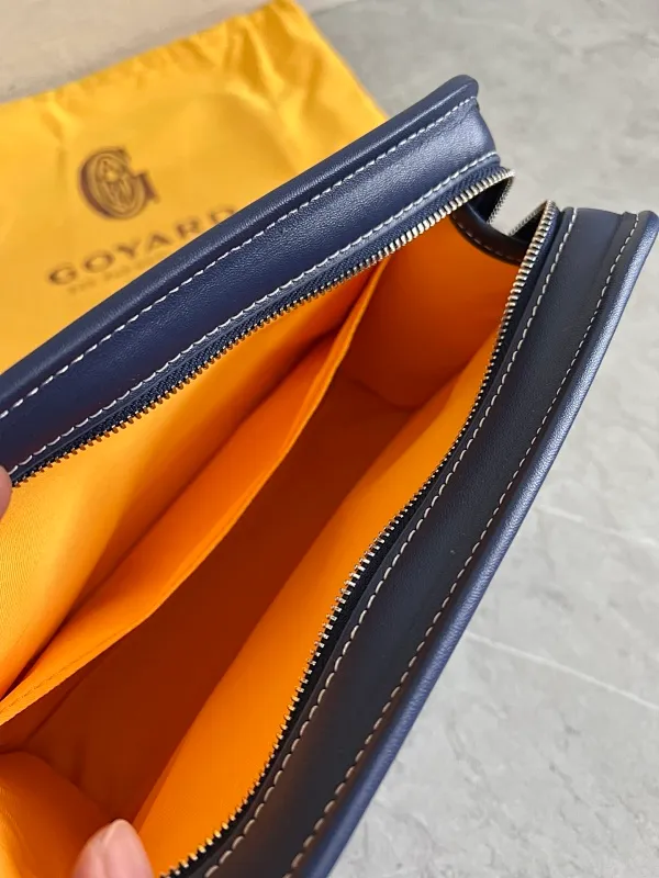 All categories Official website "Brand Women's Bags" Women's Bags 💙GOYARD 2025 new GOYARD toiletry bag