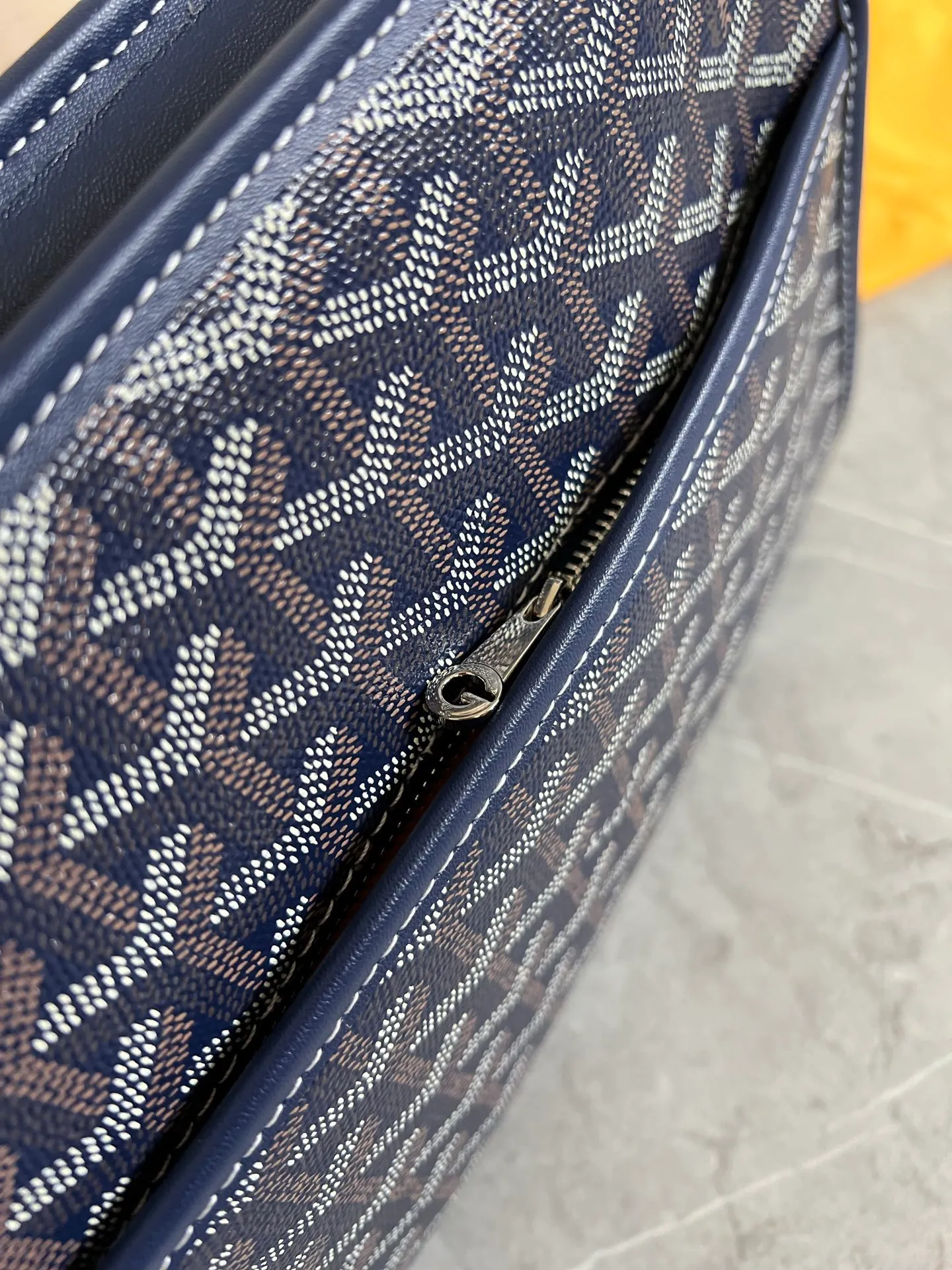 All categories Official website "Brand Women's Bags" Women's Bags 💙GOYARD 2025 new GOYARD toiletry bag