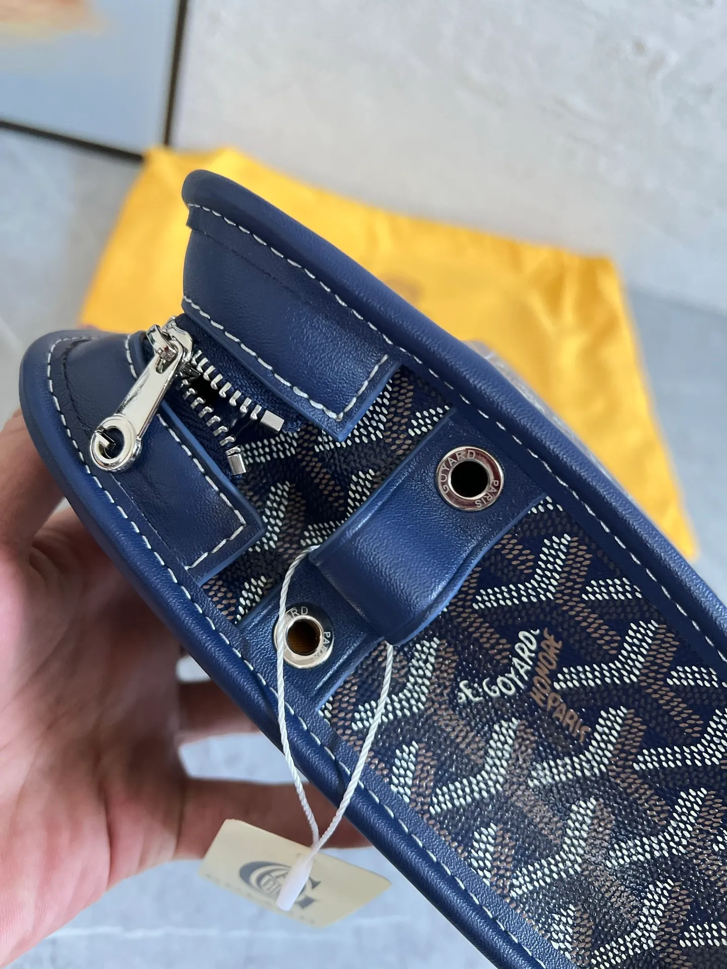 All categories Official website "Brand Women's Bags" Women's Bags 💙GOYARD 2025 new GOYARD toiletry bag
