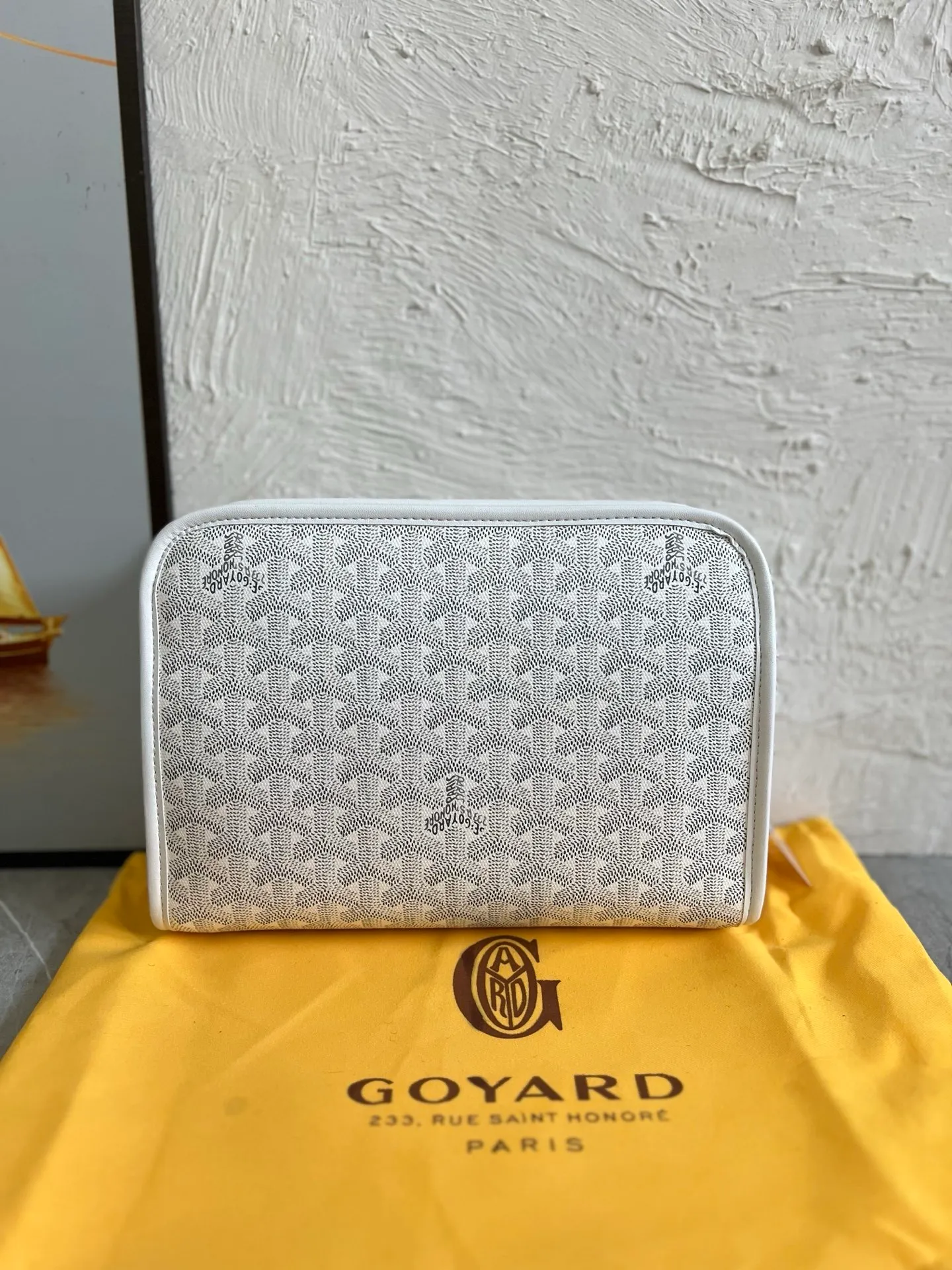 All categories Official website "Brand Women's Bags" Women's Bags 💙GOYARD 2025 new GOYARD toiletry bag