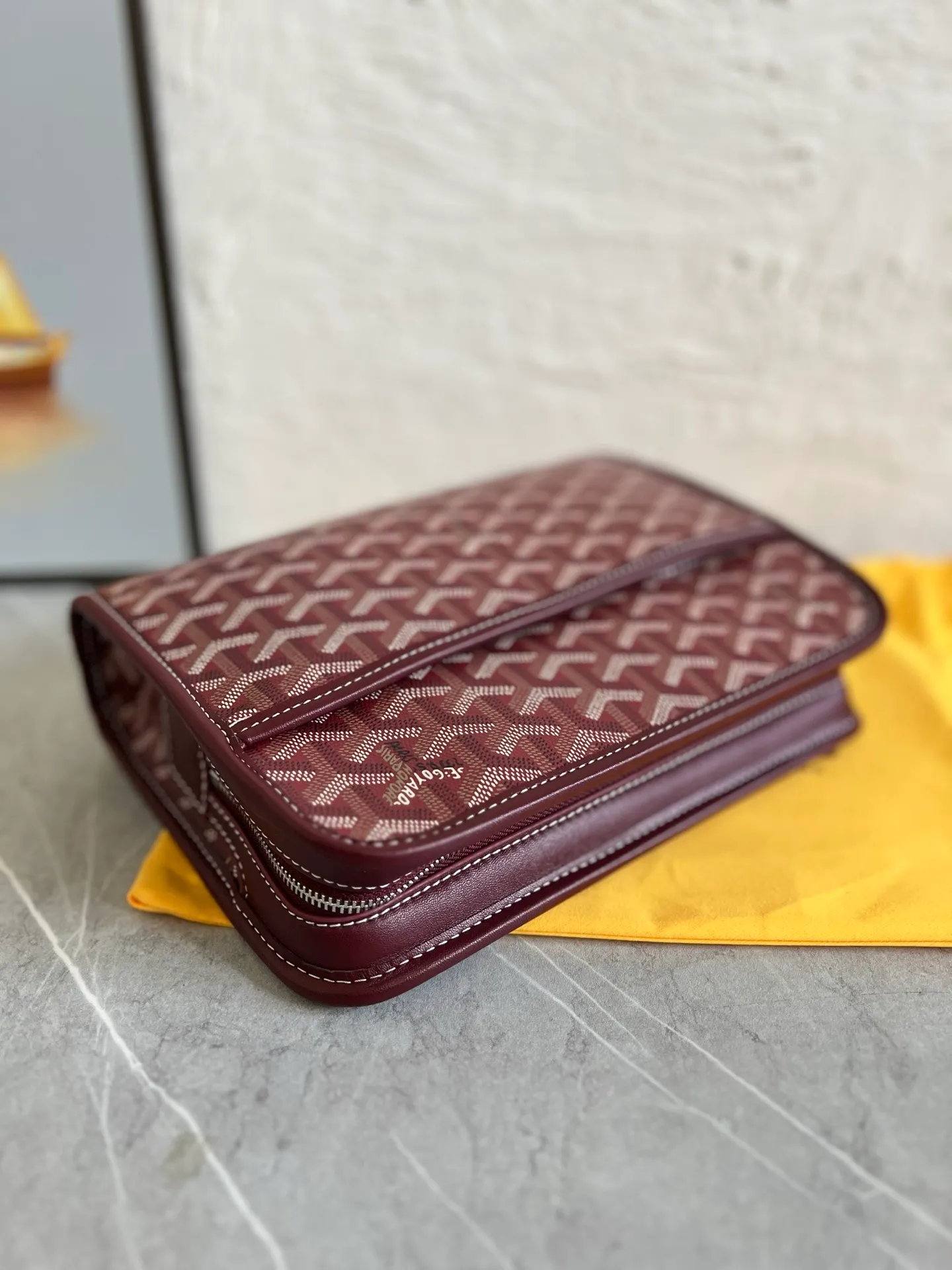 All categories Official website "Brand Women's Bags" Women's Bags 💙GOYARD 2025 new GOYARD toiletry bag